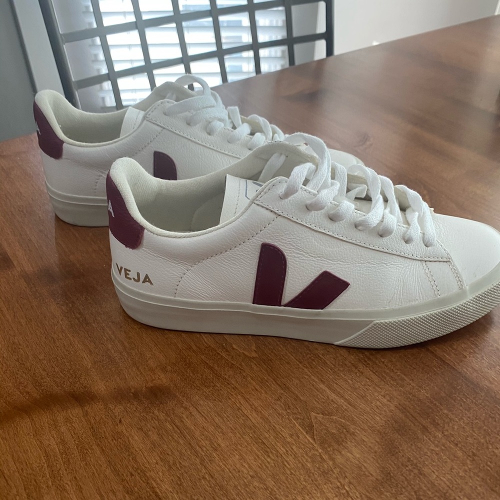 Veja Sneakers LIKE NEW